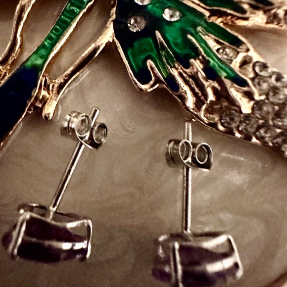 14k solid white gold & 1.94 carats Pear Shaped genuine amethyst earrings - Picture 10 of 12